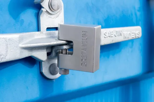 Vista 6 de Britanium® BRX66 Candado de contenedor de alta resistencia con 5 llaves – Eslabones resistentes a cortes de 10 mm, cilindro de latón antitaladro