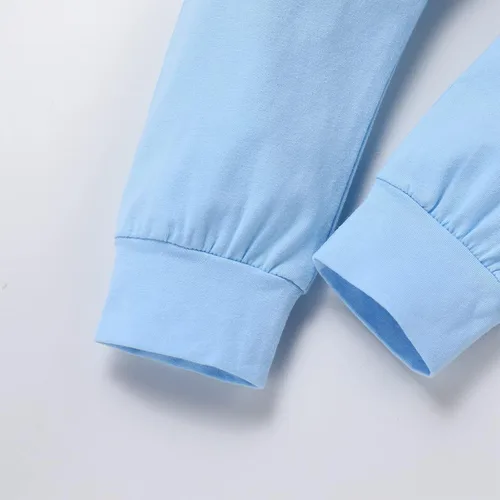 Vista 24 de IBTOM CASTLE Traje de invierno para bebé niño con copos de nieve para primer cumpleaños, mameluco con estampado de pastel y pantalones largos
