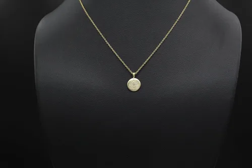 Vista 2 de A Charmed Impression Collar de disco de cristal de loto dorado - Regalo para hija seleccionado a mano