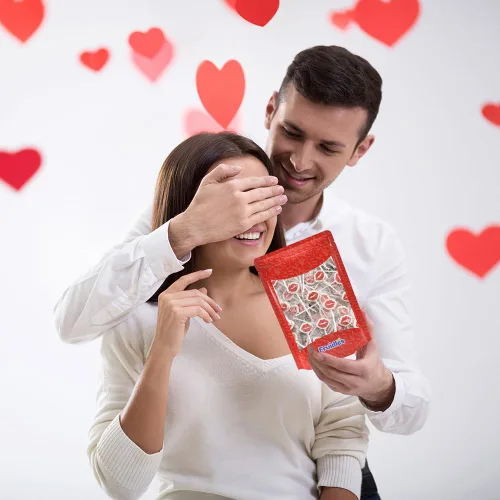 Vista 4 de 20 paletas de labios rojos de San Valentín, piruleta en forma de labio blanco con labios rojos, caramelos envueltos individualmente de 0.28 oz