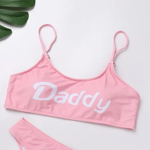 Vista 7 de Traje de baño de 2 piezas con estampado "Come Here Yes Daddy Please Print", traje de baño con brasier acolchado y parte superior