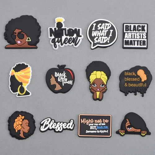 Vista 3 de UNN Dijes de zapatos negros para decoración de zuecos, para niños, niñas, adultos, mujeres, regalos de cumpleaños, suministros de fiesta