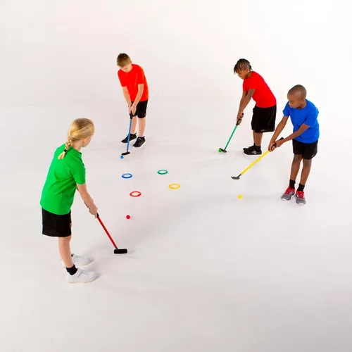 Vista 3 de Cosom by Cramer - Juego de mini golf de color para niños con 6 putters, juego de mini putt con 18 pelotas de golf y 12 objetivos, juego de golf