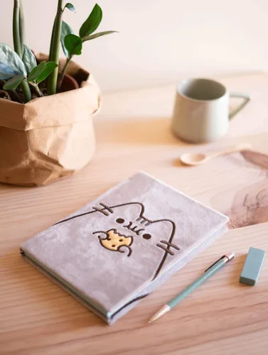 Vista 7 de Grupo Erik Pusheen - Cuaderno de felpa Cuadernos de tapa dura Cuaderno A5 Lindos cuadernos 160 páginas punteadas