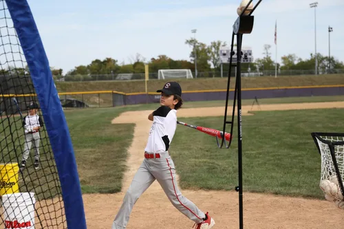 Vista 3 de Sistema de Entrenamiento de Lanzamiento Suave Louisville Slugger, Negro