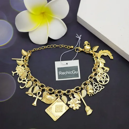 Vista 6 de RechicGu Mythology - Pulsera de cuento de hadas con dije de la suerte, diseño de gato celta con hoja de cruz y luna