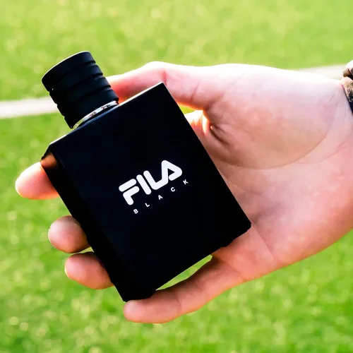 Vista 4 de FILA Black - EDT vigorizante y picante y spray corporal para hombres con notas cítricas, jazmín y ámbar - Colonia para hombres con aroma de larga