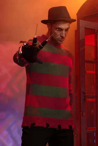 Vista 5 de Arvilhill 3 piezas de disfraz de Halloween para hombre, suéter y sombrero, trajes de pesadilla (S-3XL) Loose Fit Striped Sweater, Realistic Claw