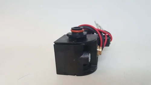 Vista 5 de Volvo 22577020 Electroválvula A/C para Mack Leu613 2009 2014 y tractores