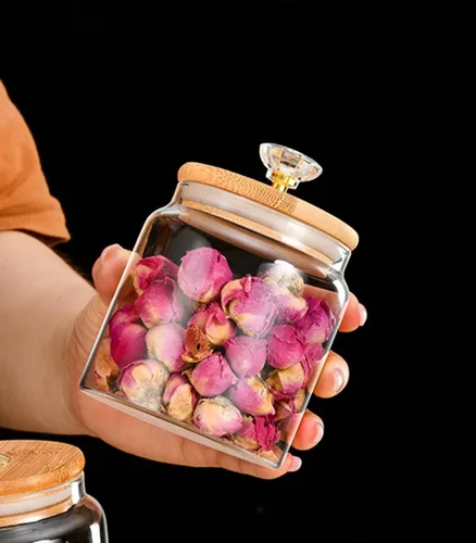 Vista 2 de 123Arts Recipiente de vidrio para almacenamiento de alimentos Tarro de especias de plato de caramelo con tapa de madera Mediano