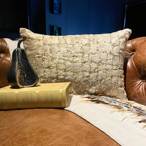 Vista 105 de The HomeCentric Fundas de almohada lumbares doradas de 12 x 14 pulgadas (11.8 x 13.8 in), de piel sintética, con diseño de animales, estilo moderno