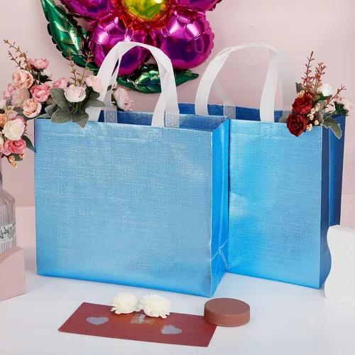 Vista 2 de 12 bolsas de regalo reutilizables, acabado brillante con asa, no tejidas, plegables para damas de honor