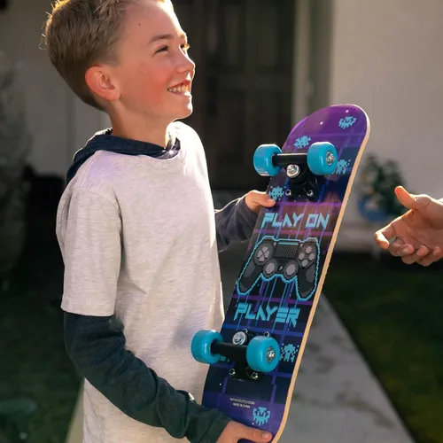 Vista 2 de Mini patineta completa de 24 pulgadas Madera de arce Rodamientos ABEC 7 Cubierta cóncava de doble patada Monopatín para niños, monopatín
