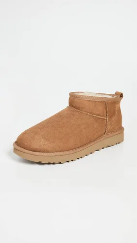 Vista 4 de UGG - Botas clásicas de caña ultrabaja para mujer Castaño