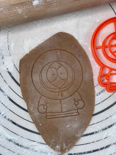 Vista 4 de Kenny McCormick Cortador de galletas y molde de 4 pulgadas a escala producido por 3D Kitchen Art
