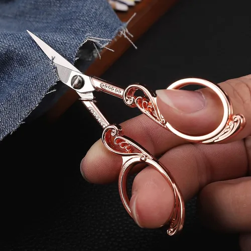 Vista 5 de YOUGUOM Tijeras de bordado, tijeras de costura de precisión pequeña, tijeras de detalle de punta afilada para manualidades, costura, corte de Oro