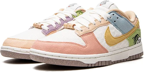 Vista 2 de Nike W Dunk Low SE DQ0265 100 para mujer, talla 10W, VelaOro lijado, 10
