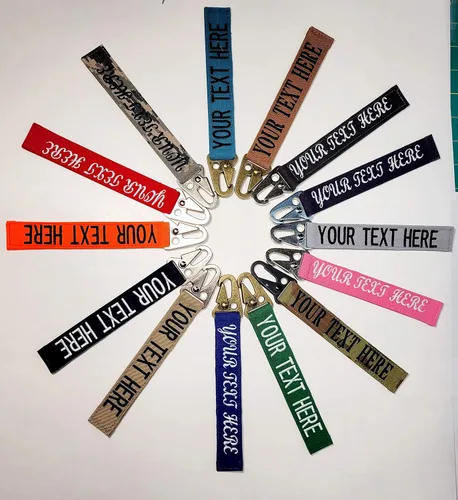 Vista 2 de Material de cinta de nombre personalizado bordado 4.5 "Sling Clip estilo equipaje, caja, cinturón, engranaje, llavero. Más de 40 colores para elegir.