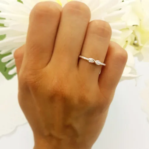 Vista 5 de Dazzlingrock Collection Anillo de compromiso de 0,10 quilates (quilates) con diamantes redondos para mujer Forever Together Swirl de 110 quilates