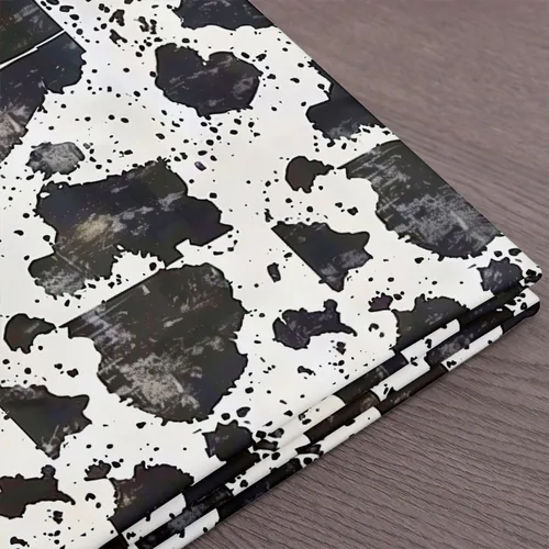 Vista 5 de Feelyou Tela con estampado de vaca de The Yard Soft 1 yarda Negro Blanco