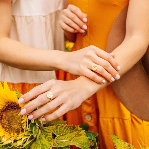 Vista 6 de STORYJEWELLERY Anillo de girasol, anillos chapados en oro de 18 quilates para mujer, anillo de flores, anillos de verano, joyería de girasol