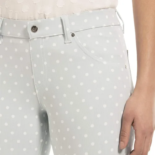 Vista 3 de HUE Leggings capris esenciales de mezclilla para mujer, varios