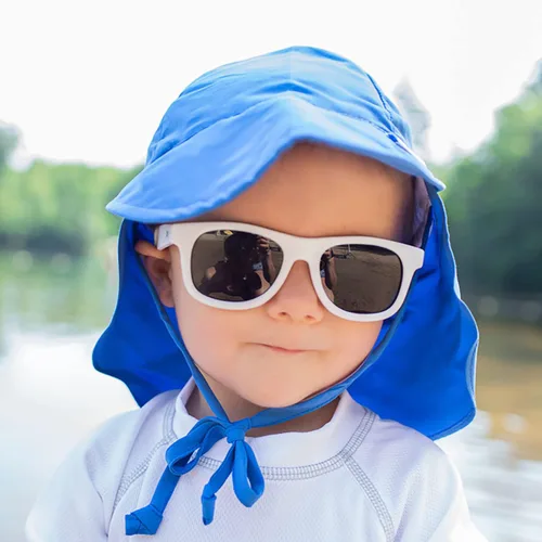 Vista 4 de i play. Baby Girls' Flap Sun Protection Swim Hat