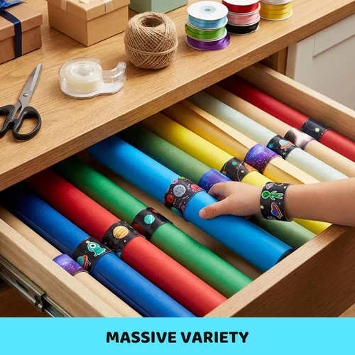 Vista 5 de MCPINKY Pulseras Slap, 48 pulseras para niños con ovni astronauta espacial patrón de estrellas a presión para recuerdos de fiesta, regalos de Año