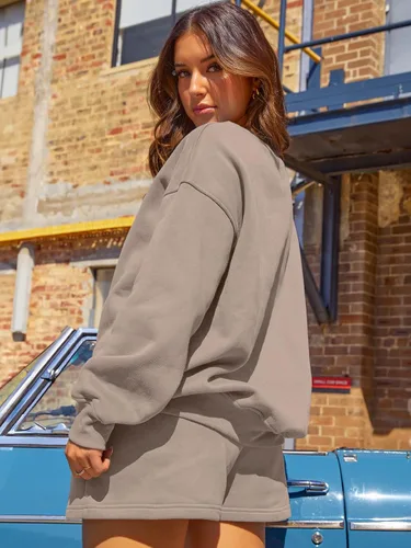 Vista 3 de AUTOMET Conjunto de 2 piezas para mujer, conjunto de descanso de dos piezas, conjunto de sudadera a juego, sudadera corta, ropa de otoño con bolsillo