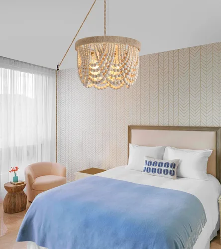 Vista 6 de AMZASA - Lámpara colgante enchufable estilo bohemio con cuerda de cáñamo tejida, perlas de madera, lámpara colgante rústica para casa de campo