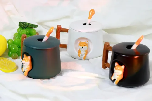 Vista 5 de Lindo perro cerámica taza mango madera diseño con cuchara y tapa (negro)