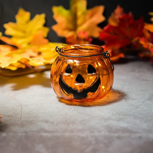 Vista 6 de Juego de 4 portavelas de Halloween, candelabros votivos de SHMILMH con mueca, metal colgante de calabaza Jack O Lanterns, decoración de Halloween