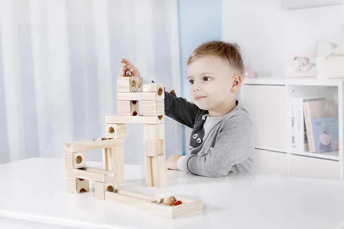 Vista 6 de Golden Age Juguetes de carrera de mármol, 60 piezas de madera clásicas rampas de construcción de pista para niños pequeños