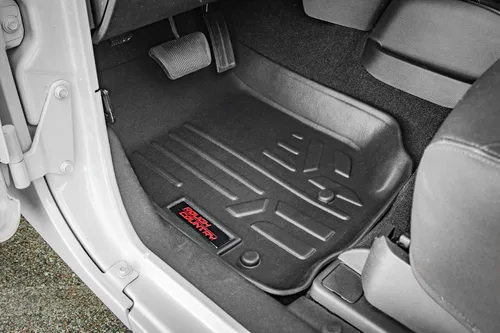 Vista 9 de Rough Country Juego de tapetes para todo clima para Ford F-250/F-350 SuperDuty (2017-2025) CrewCab con asiento tipo banco - Tapete de piso flexible