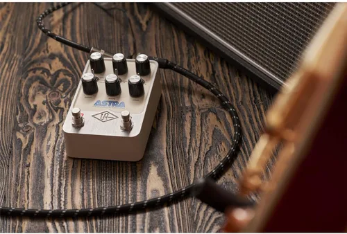 Vista 7 de Universal Audio Pedal de modulación UAFX Astra