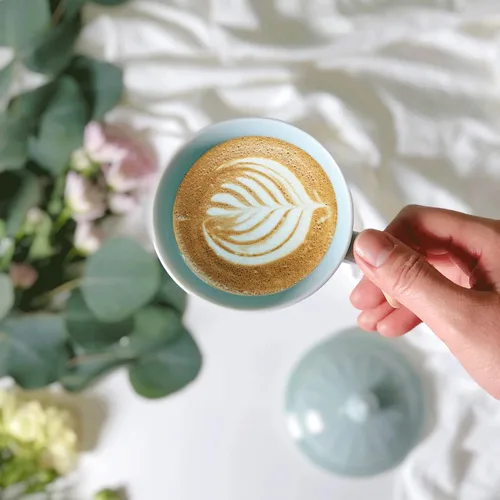 Vista 6 de Taza de té de loto de porcelana con tapa y asa, taza de café única de 12 onzas, apta para microondas y lavavajillas, regalos para mujeres y hombres