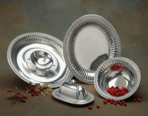 Vista 6 de Wilton Armetale Bandeja ovalada para servir flautas y perlas, 15.5 pulgadas x 17.75 pulgadas
