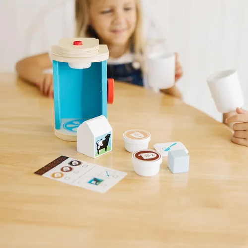 Vista 5 de Melissa & Doug Juego de cafetera de madera para preparar y servir de 11 piezas, accesorios de cocina, accesorios de cocina para niños, juego