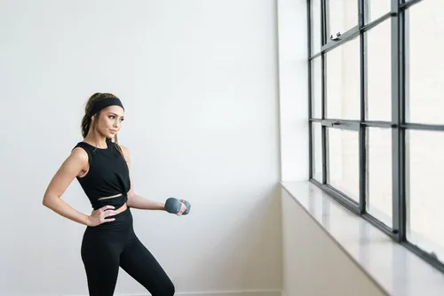 Vista 8 de Maven Thread Diadema antideslizante que absorbe el sudor para mujer de 2 pulgadas de ancho para ejercicio y yoga, paquete de 2