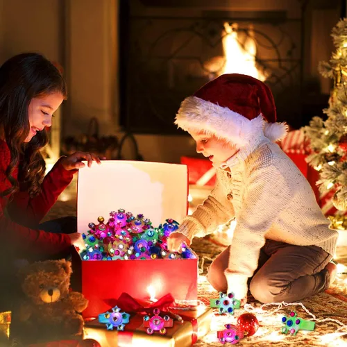 Vista 2 de Paquete de 32 pulseras Fidget Spinner con luz LED, que brillan en la oscuridad, recuerdos de fiesta para niños de 4 a 8 a 12 años, juguetes de caja