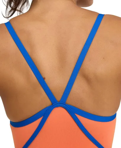 Vista 4 de ARENA Performance Icons Solid Traje de baño de mujer Super Free Back One Piece MaxLife Traje de entrenamiento para piscina