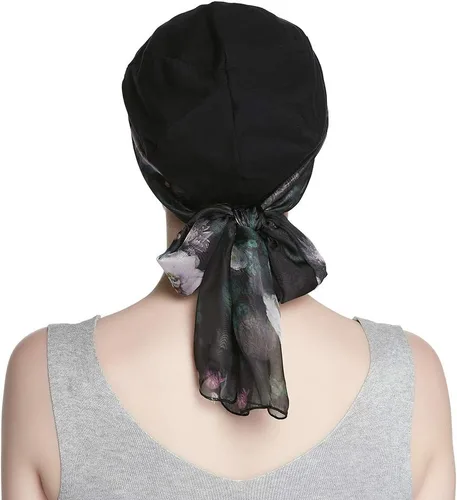 Vista 4 de Alnorm Juego de gorro y pañuelo de algodón transpirable para quimioterapia para mujeres Negro Rosado