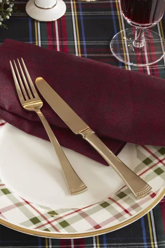 Vista 4 de Lenox 894963 Juego de vajilla de 12 piezas Holiday Plaid, rojo y verde, Navidad, para recibir invitados