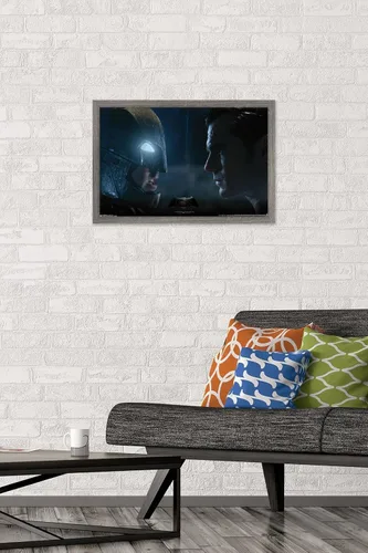 Vista 2 de Trends International DC Comics Movie - Batman v Superman - Stare Wall Poster, 14.725" x 22.375", Barnwood Framed Version Versión enmarcada Barnwood