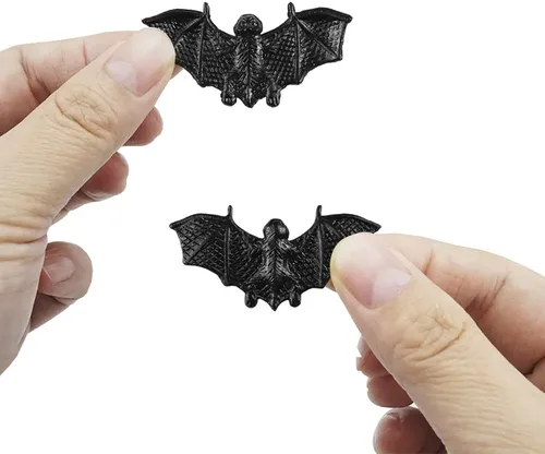 Vista 4 de SaktopDeco 40 piezas de murciélagos negros para decoración de Halloween, mini murciélagos de plástico 3D, murciélagos artificiales de plástico