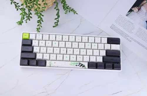 Vista 7 de Teclado mecánico de teclas intercambiables con retroiluminación RGB, NKRO, IP6X impermeable, cable tipo C para WinMacJugar SKYLOONG SK61 61