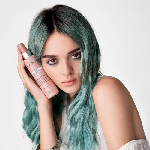Vista 9 de KERASTASE Chroma Absolu - Suero capilar para cabello teñido con antiencrespamiento y protección contra el calor