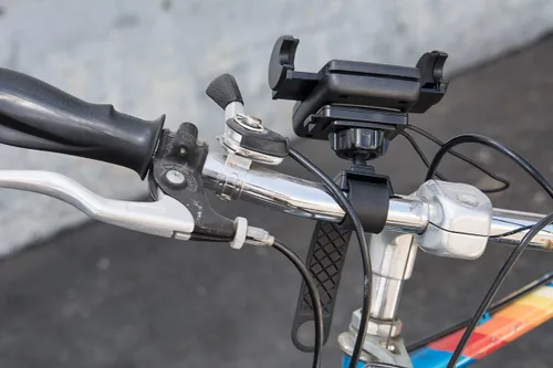 Vista 5 de Arkon Mounts SM434 Soporte de teléfono para bicicleta o motocicleta Soporte de correa para iPhone 13 12 11 Pro Max Galaxy S21 S20 Note 20 10 Retail