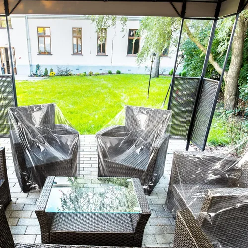 Vista 6 de Tudomro 4 fundas para sillas de plástico para exteriores, impermeables para sillón, transparentes, a prueba de polvo, funda de sofá de plástico