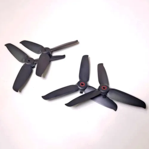 Vista 4 de DJI FPV Drone 5328 hélices de 3 aspas, accesorios de repuesto de liberación rápida de bajo ruido (8 piezas - 4CW 4CCW, negro)